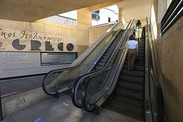 Vuelven a funcionar el último tramo de las escaleras mecánicas del Palacio de Congresos tras años paradas