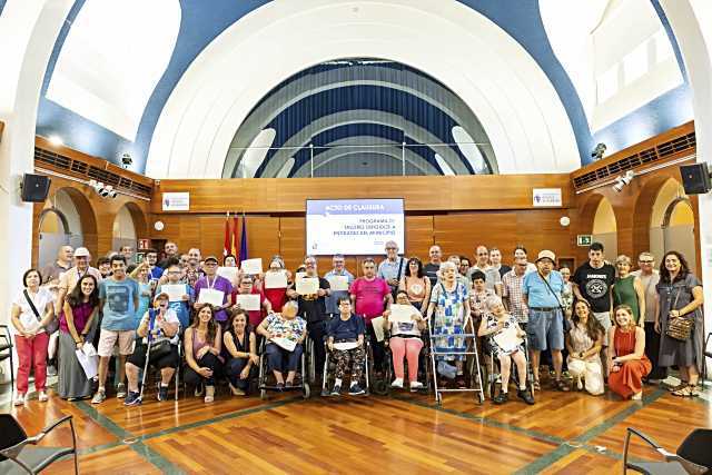 Los estudiantes de talleres municipales reciben diplomas en Pozuelo de Alarcón