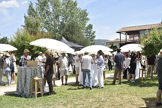 Más de 500 amantes del vino se reúnen en la Sierra de Gredos para la cuarta edición de Conectando Gredos