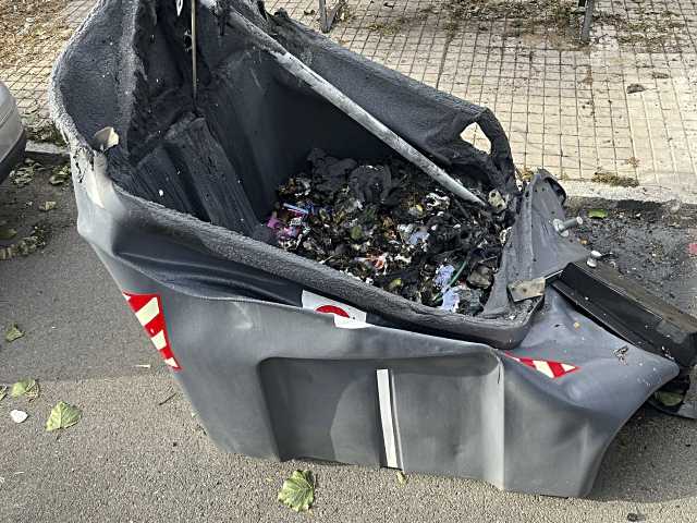 Vandalismo en Ávila, se denuncian daños a contenedores y árboles