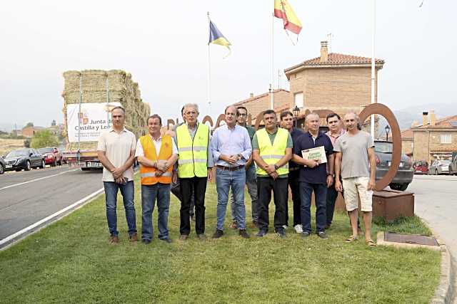 La Junta de Castilla y León activa un dispositivo urgente para ayudar a ganaderos afectados por el incendio