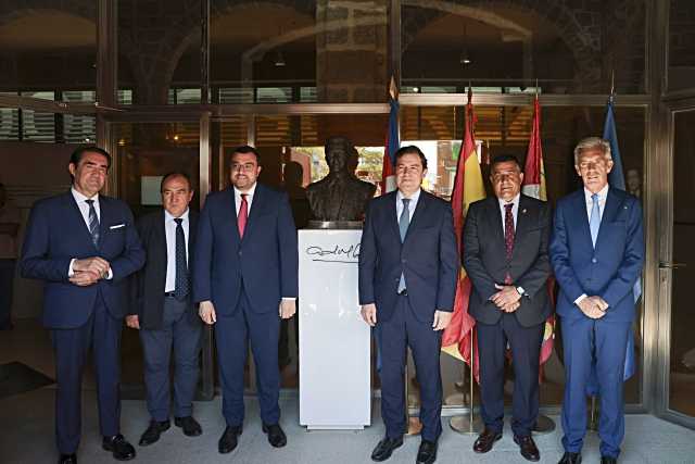 Alfonso Fernández Mañueco inauguró el curso de verano sobre Adolfo Suárez en Cebreros