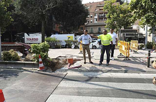 Los semáforos de los pasos de peatones del Paseo de la Rosa estarán en funcionamiento en agosto