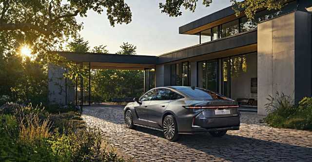 Lexus ES: la revolución silenciosa de una berlina que mira al futuro eléctrico