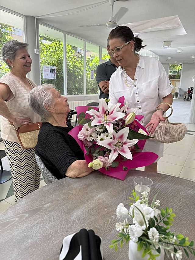 Nambroca celebró los 102 años de su vecina más longeva