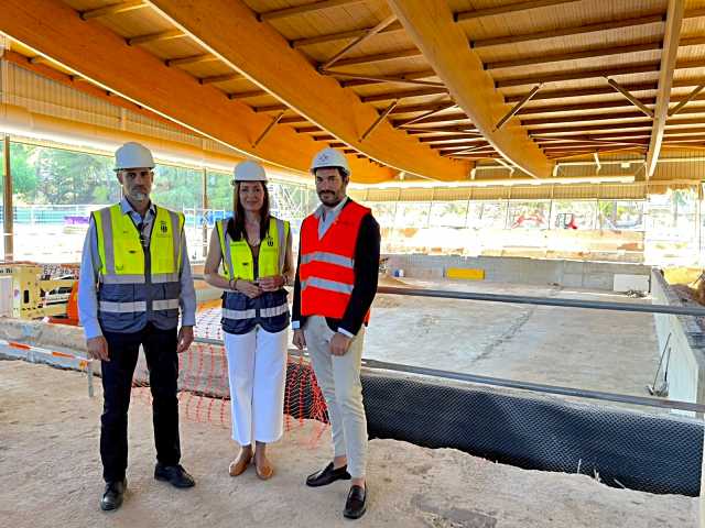 La alcaldesa de Majadahonda visito las obras del polideportivo de Huerta Vieja
