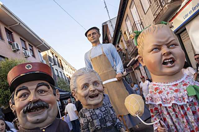 Nuevos gigantes y cabezudos, se presentarán este sábado en Pozuelo de Alarcón