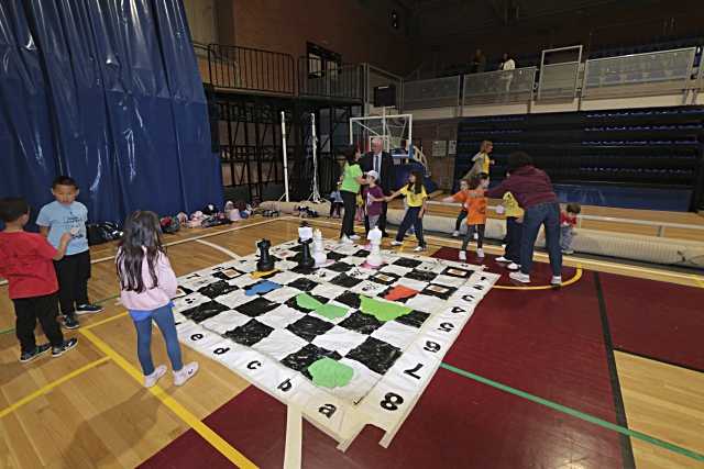 Illescas y la Consejería de Educación renuevan el proyecto ‘El Ajedrez en la Escuela’