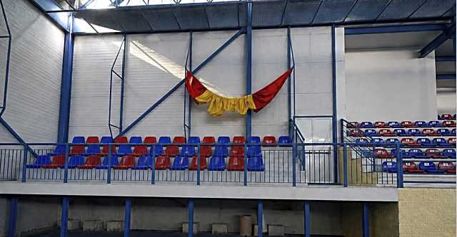 Cobisa amplió las gradas del polideportivo municipal