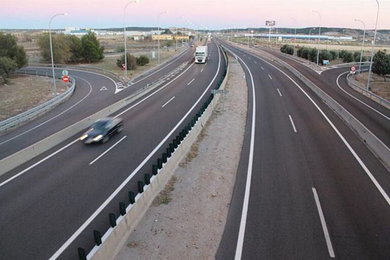 Evaluación y reparación de daños en carreteras de Ávila, León, Segovia y Zamora tras los incendios de verano