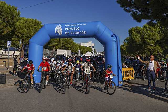 Más de mil personas participan en la Fiesta de la Bici en Pozuelo